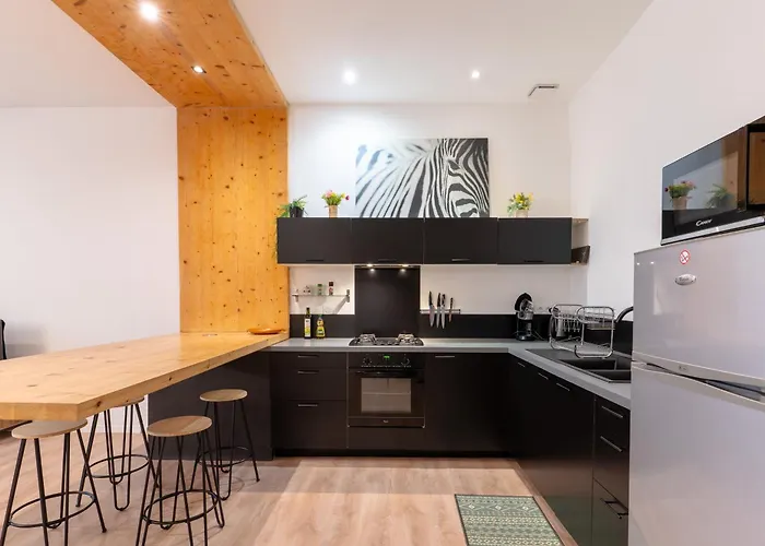 Apartment Prive Dans Maison Du Centre *