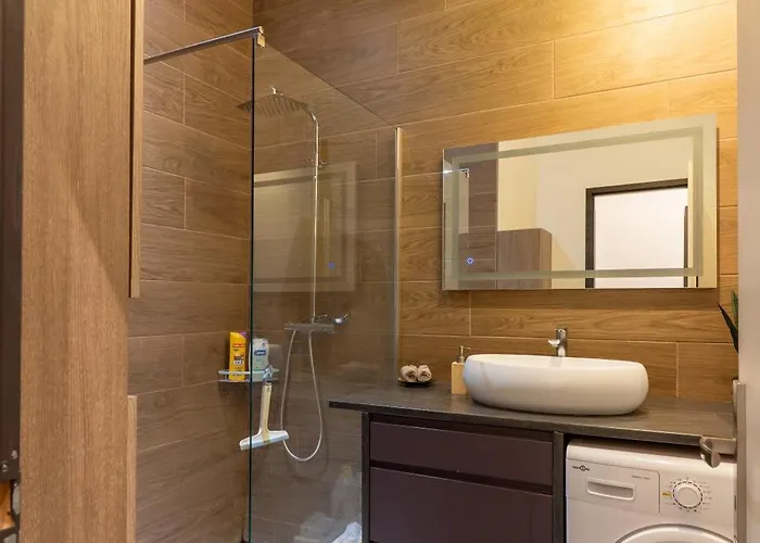 Apartment Prive Dans Maison Du Centre *